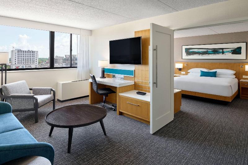 Delta Hotels By Marriott Muskegon Lakeshore Conven image