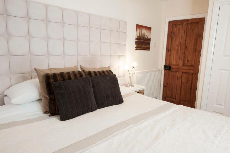 High Hedges Guest House image