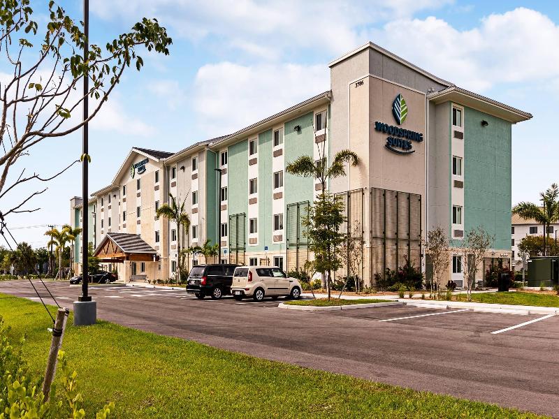 Woodspring Suites Naples image