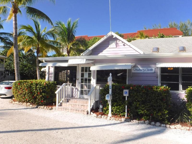 Waterside Inn On The Beach