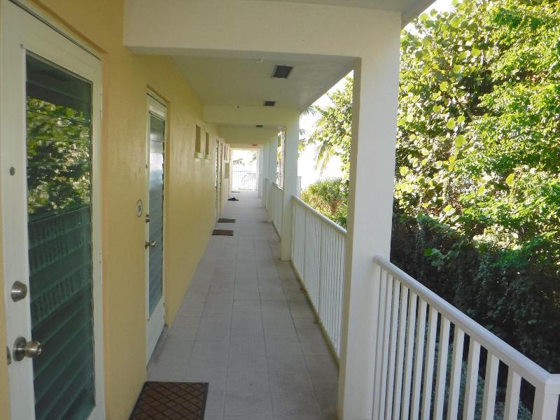 Waterside Inn On The Beach
