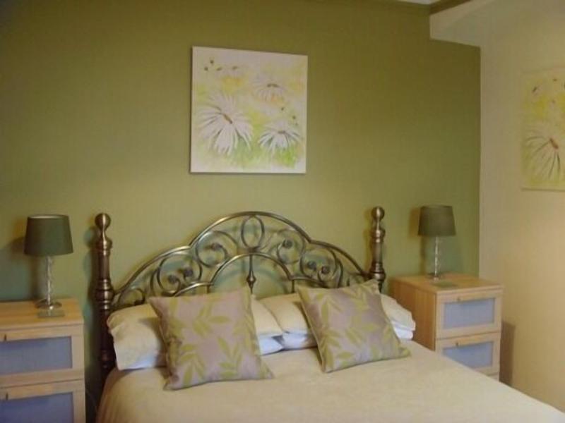 Ellie's Guest House image