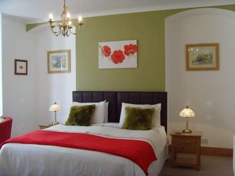 Ellie's Guest House image