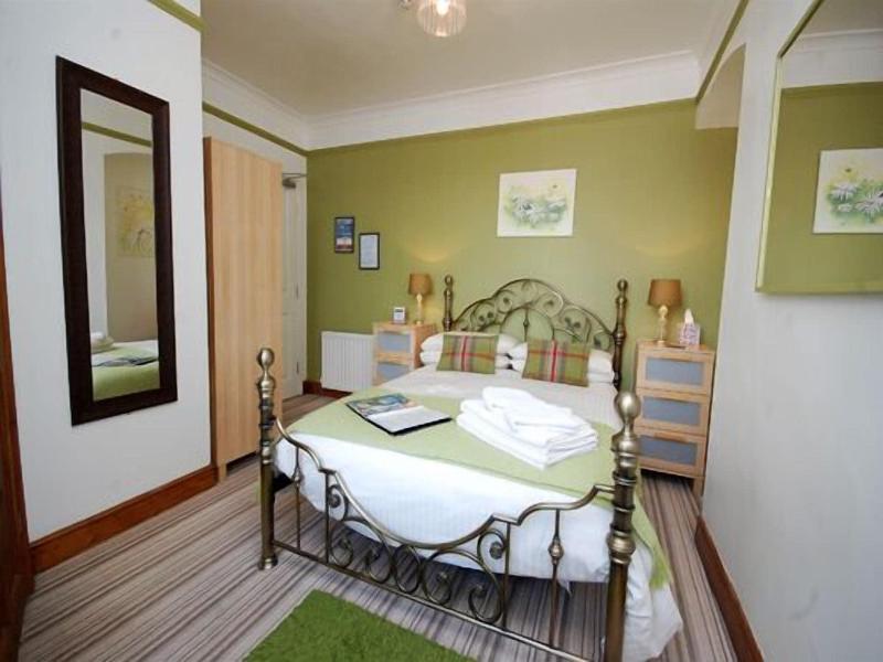 Ellie's Guest House image