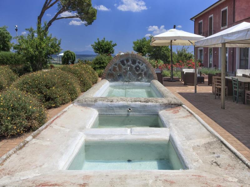 Locanda Rossovino image