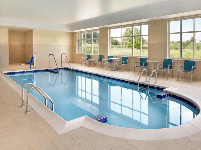 Towneplace Suites By Marriott Milwaukee Grafton image