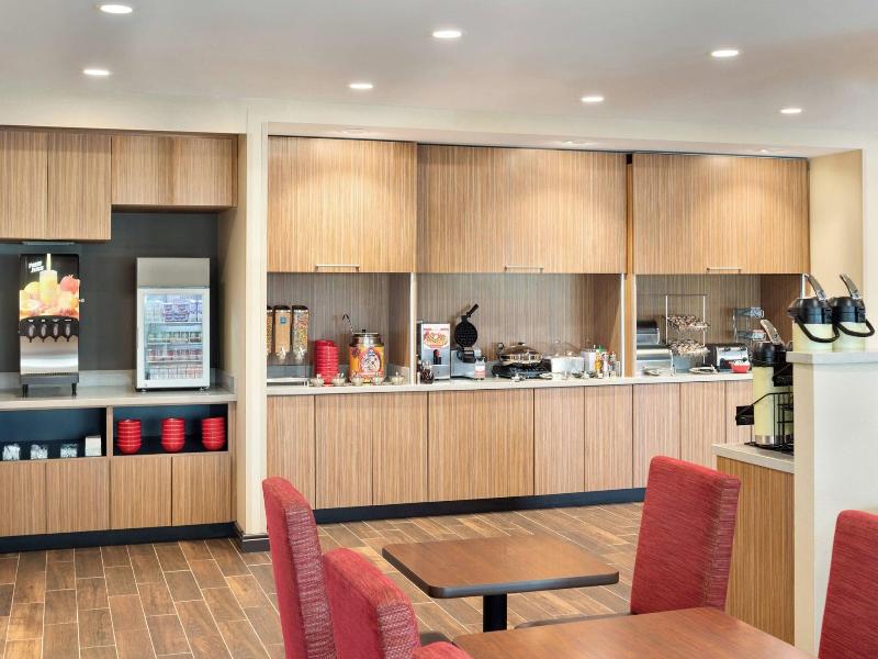 Towneplace Suites By Marriott Milwaukee Grafton image