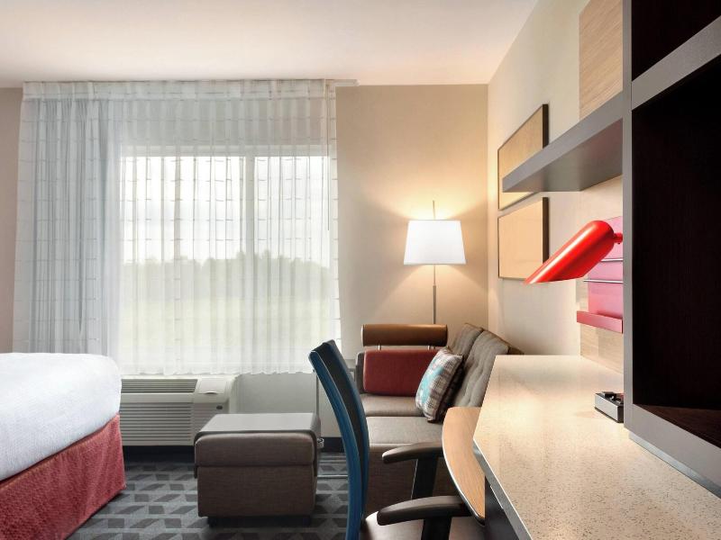 Towneplace Suites By Marriott Milwaukee Grafton image