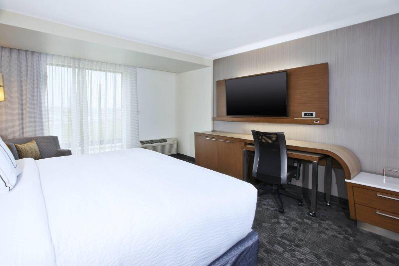 Courtyard by Marriott St. Joseph Benton Harbor image