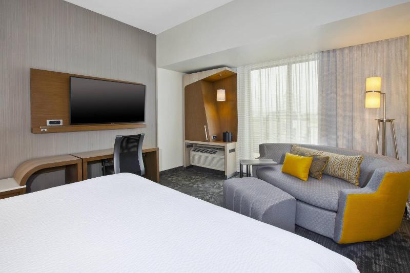 Courtyard by Marriott St. Joseph Benton Harbor image