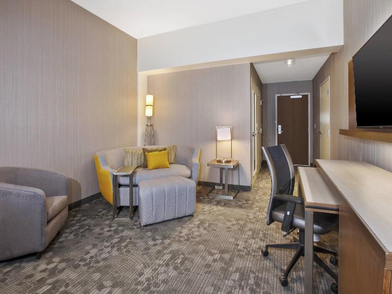Courtyard by Marriott St. Joseph Benton Harbor image