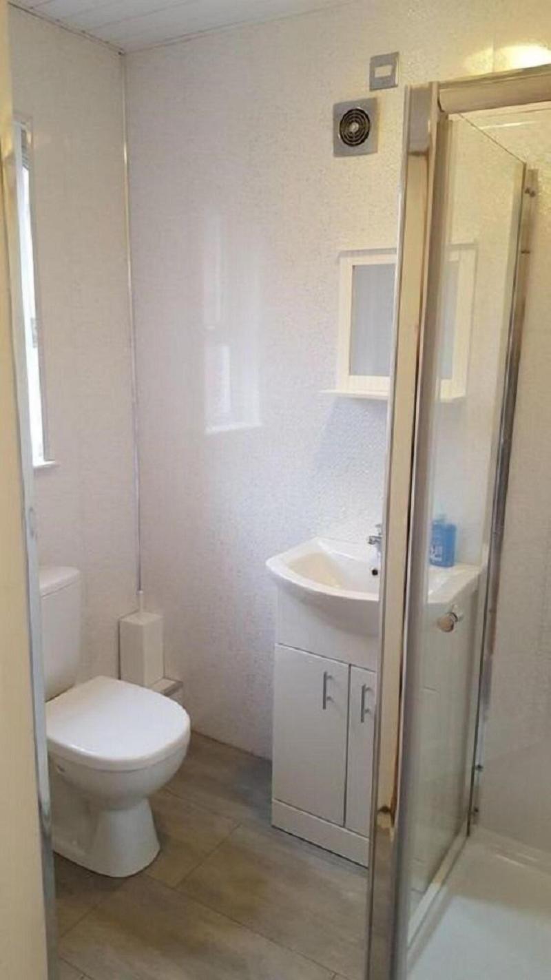 Lawnbrook Town Guest House image