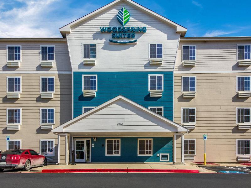 Woodspring Suites Houston Baytown image