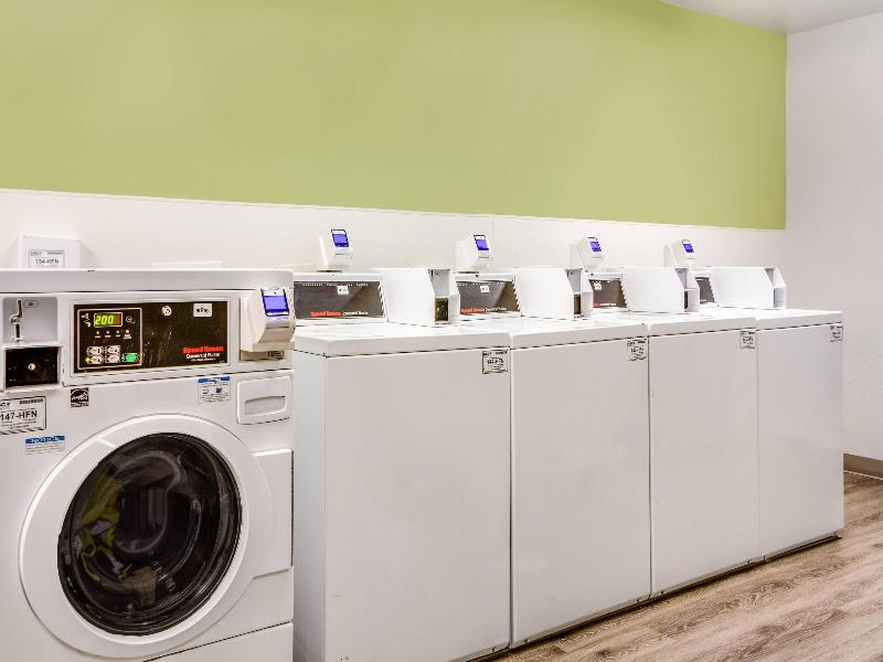 Woodspring Suites Houston Baytown image