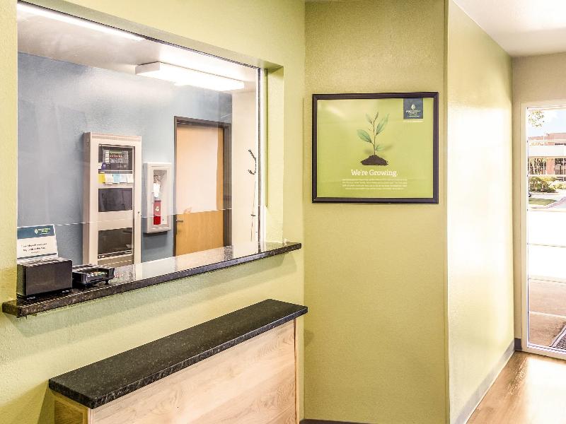 Woodspring Suites Houston Baytown image