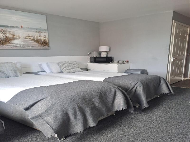 Stonefield Rooms image
