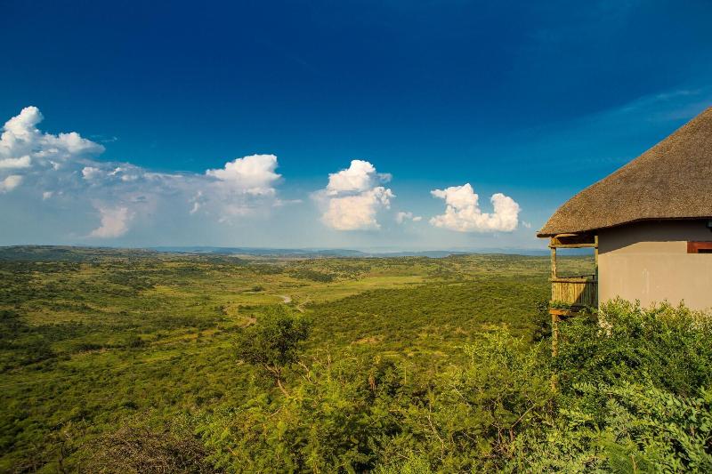 Umzolozolo Private Safari Lodge