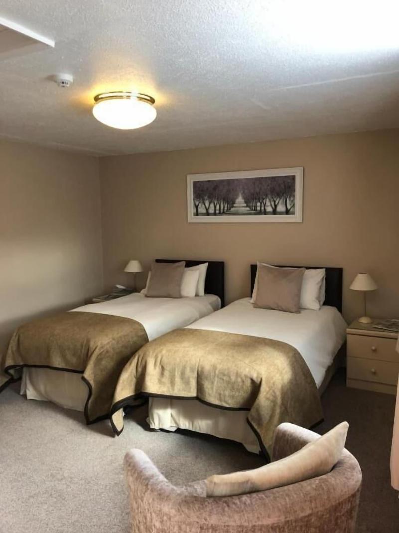 Newent Golf Club & Lodges image