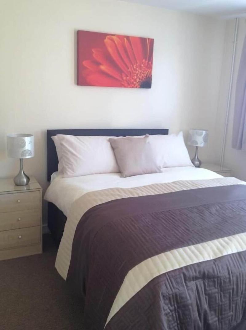 Newent Golf Club & Lodges image