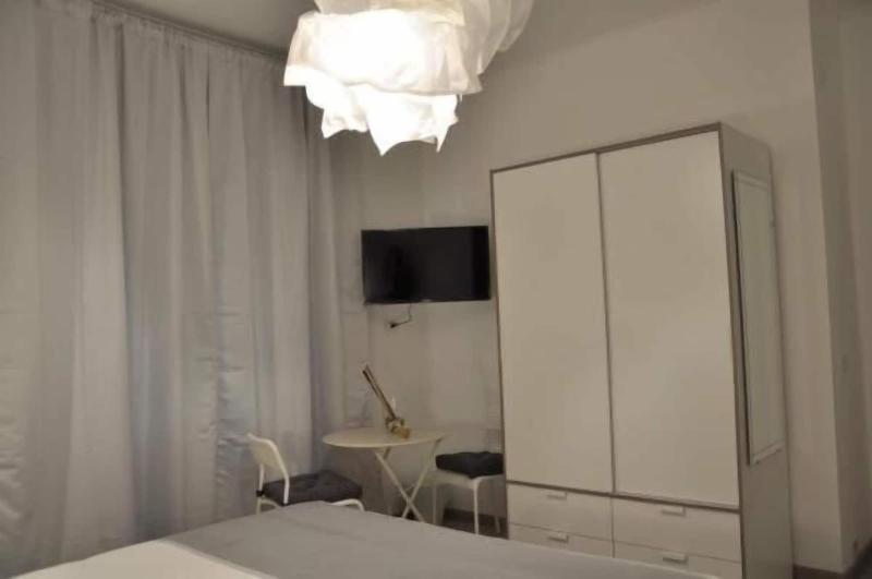 F Rooms image