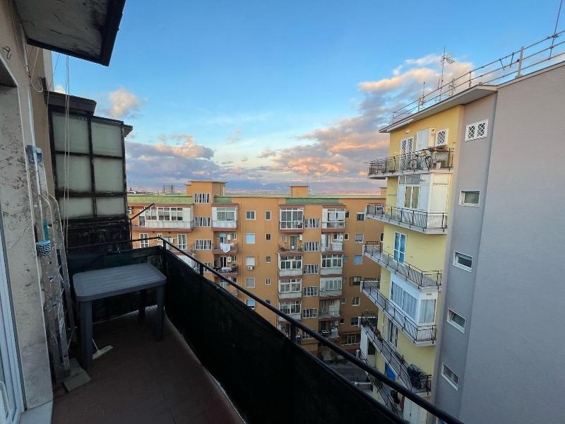 F Rooms image