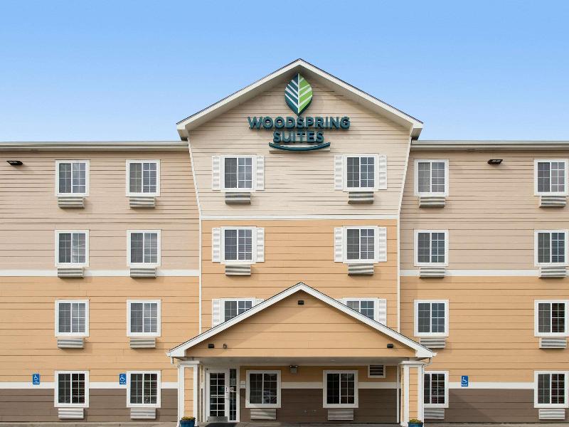 Woodspring Suites Wichita Airport image