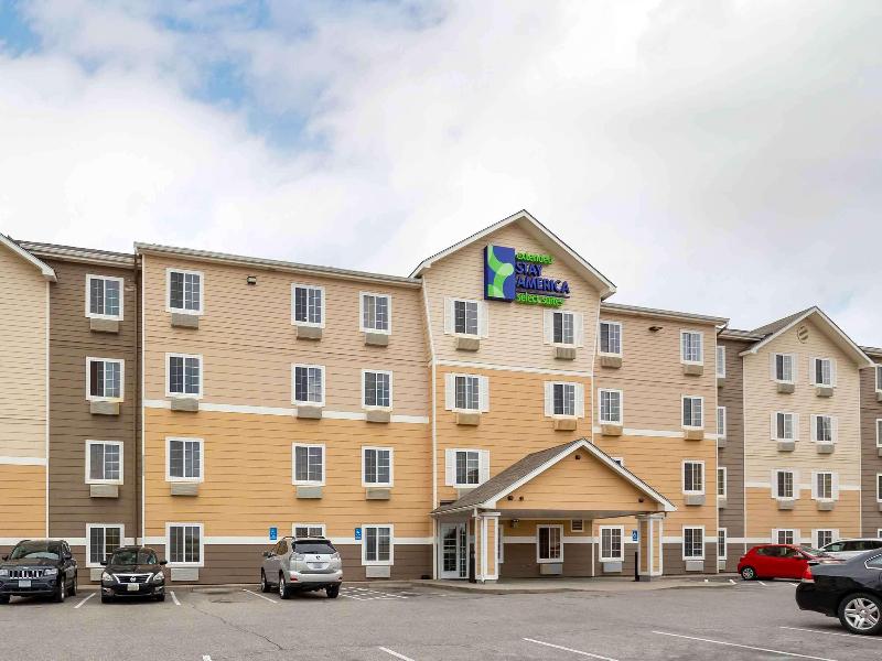 Woodspring Suites Wichita Airport image