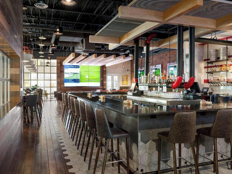 Delta Hotels by Marriott Indianapolis Airport image