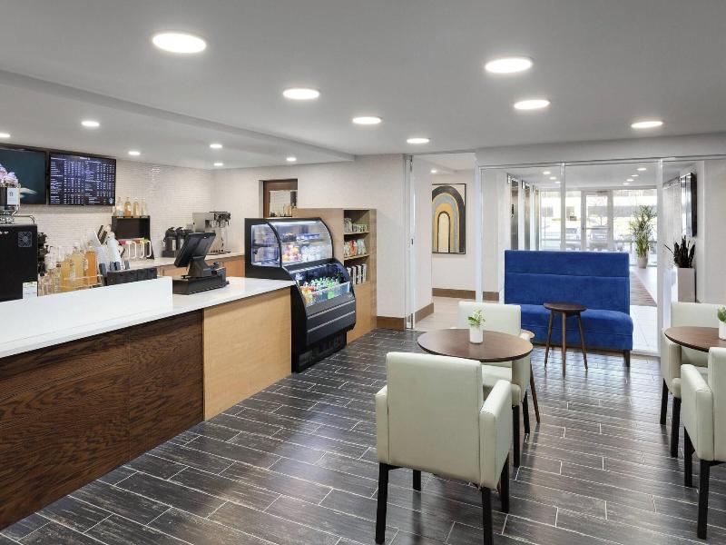 Delta Hotels by Marriott Indianapolis Airport image