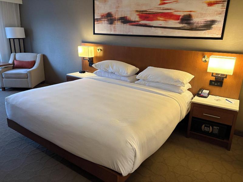 Delta Hotels by Marriott Indianapolis Airport image