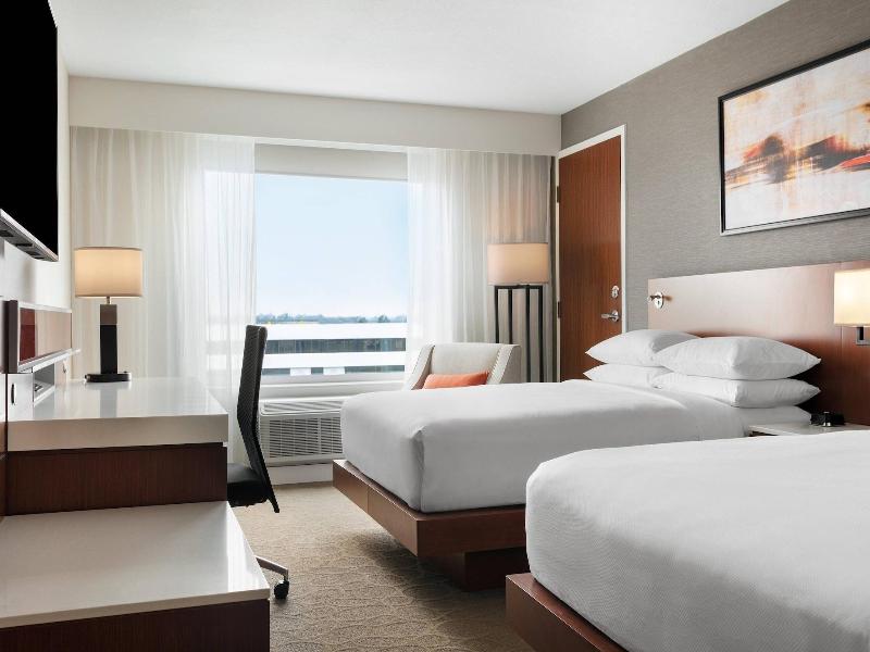 Delta Hotels by Marriott Indianapolis Airport image