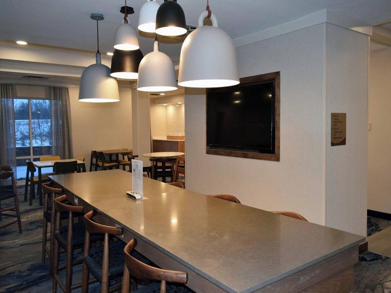 Fairfield Inn And Suites By Marriott Youngstown Au image
