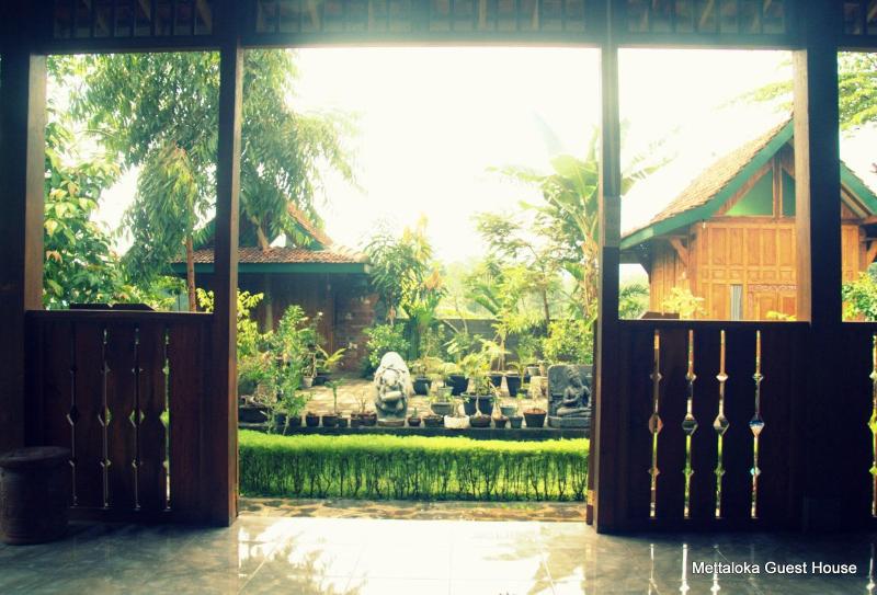 Mettaloka Guest House And Art Space image
