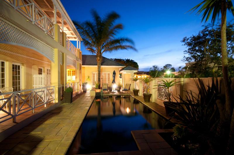 Cape Flame Guest House — exterior view