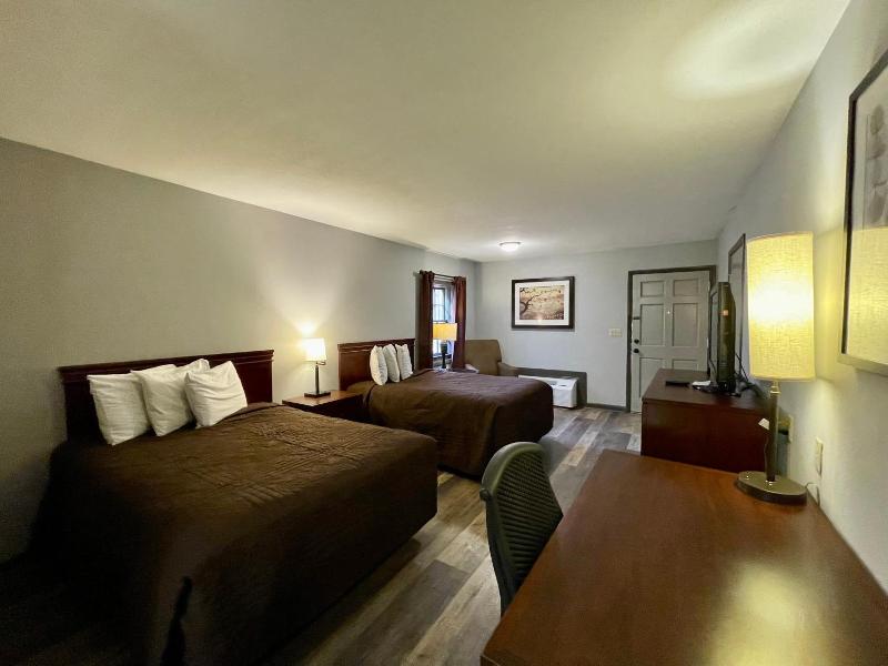Helen Alpine Village Inn image