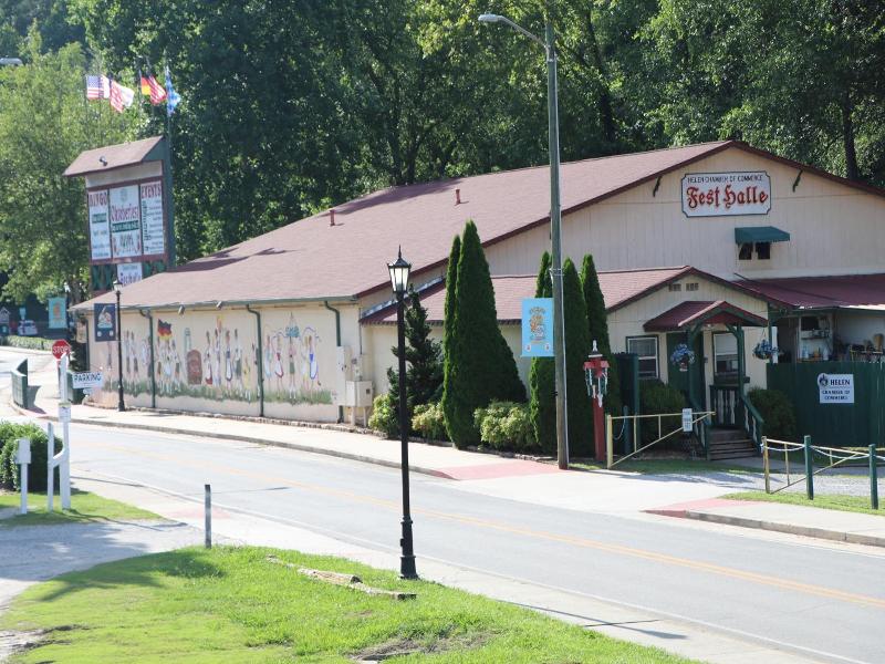 Helen Alpine Village Inn image