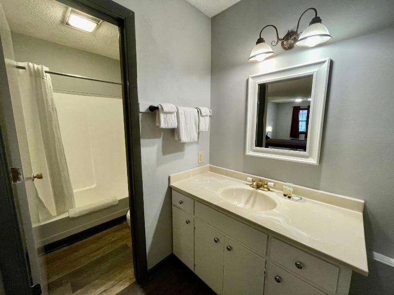 Helen Alpine Village Inn image