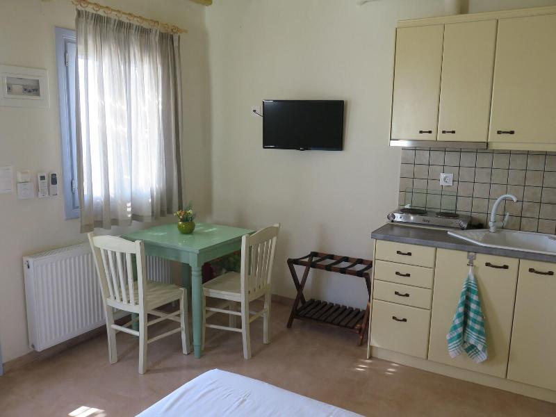 Kaminaki Amorgos Studios & Apartments image