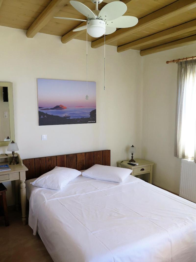 Kaminaki Amorgos Studios & Apartments image