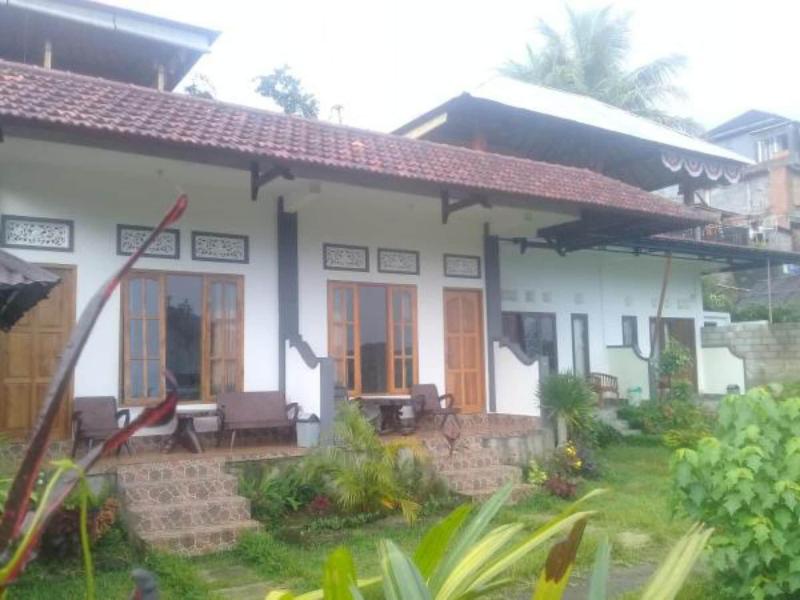 Aris Homestay And Warung Made image