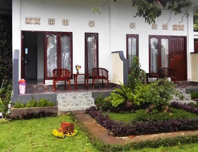 Aris Homestay And Warung Made image