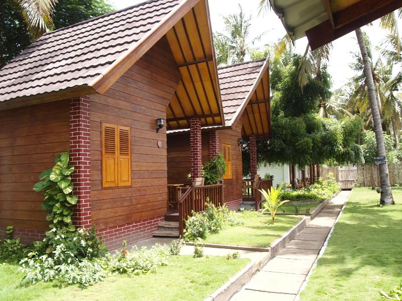 Gili Escape Bungalows image