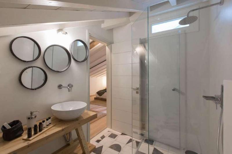 Amymone Suites image