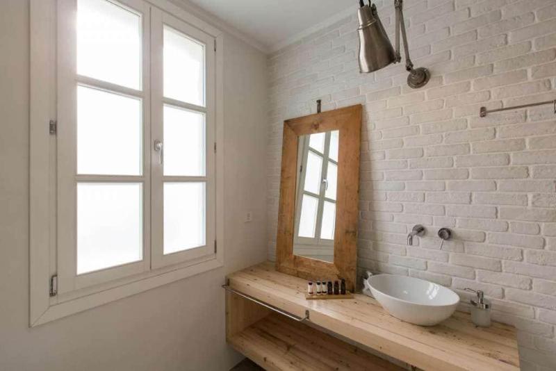Amymone Suites image