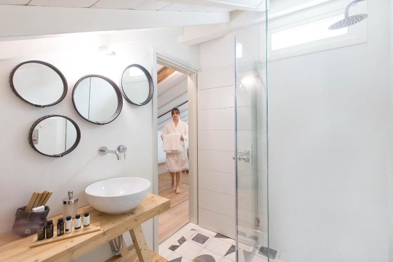 Amymone Suites image