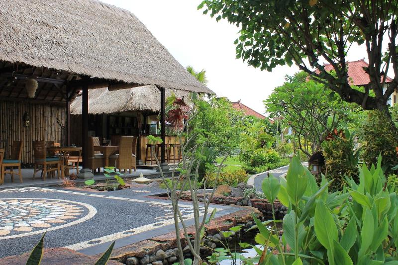 Man's Cottages and Spa image