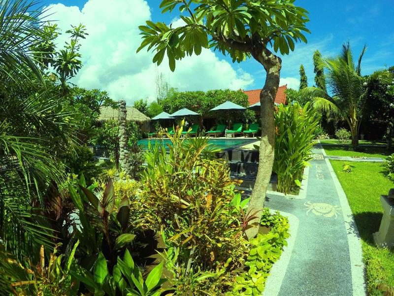 Man's Cottages and Spa image