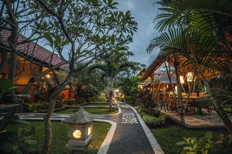 Man's Cottages and Spa image