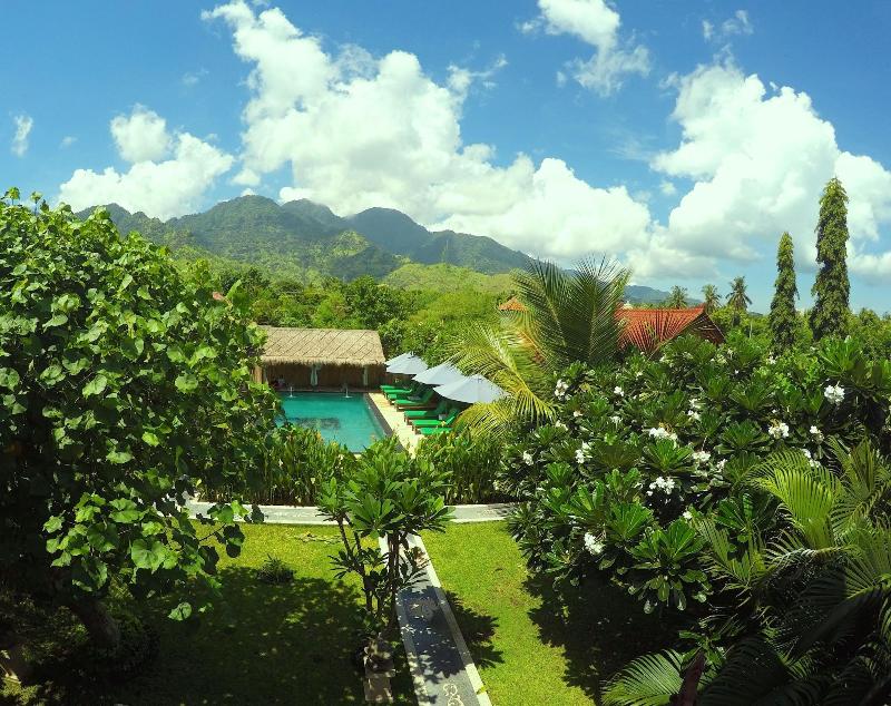 Man's Cottages and Spa image