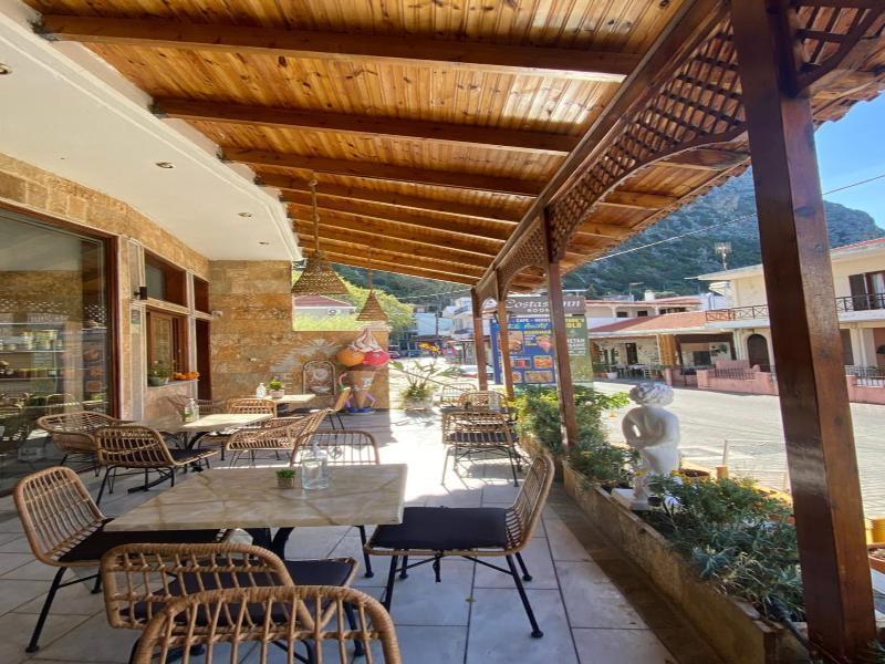 Costas Inn image